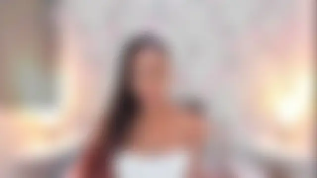 EmmySweett Adlı Modelin Canlı XXX Sohbeti