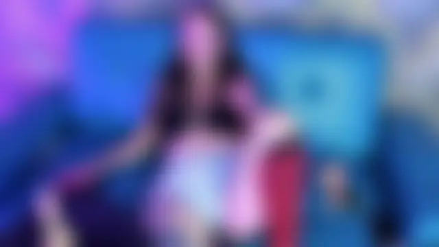 HollyBloom_ Adlı Modelin Canlı XXX Sohbeti