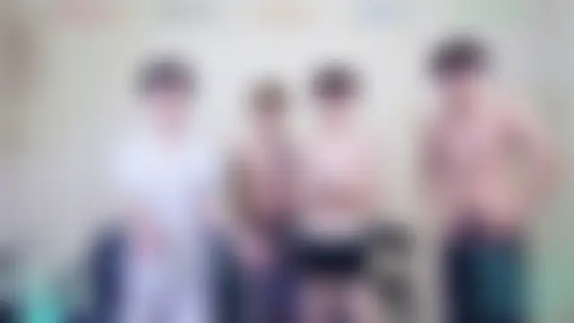 NB-BOYS Pertunjukan Webcam
