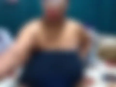 BUSTYTUMIXX23's Live XXX Chat