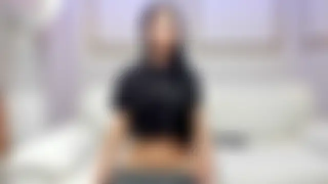 MiaLiore_'s Live Chat Room