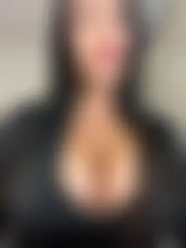 Emmily_19 লাইভ XXX চ্যাট
