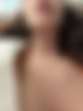 -missbehaving- Adlı Modelin Canlı Sohbet Odası