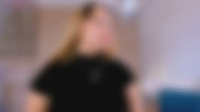 MikaelaStone Adlı Modelin Canlı XXX Sohbeti