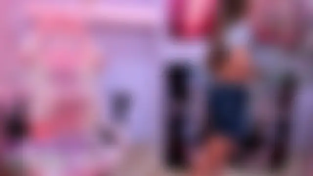Chat soba uživo modela CharlotteMuller