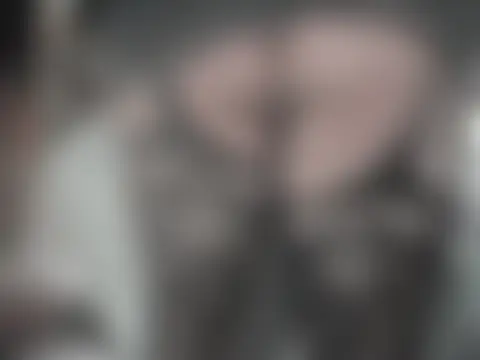 Chat ao vivo de Twoslipperywhenwett