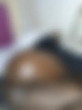 SquirtQueen16 élő chatszobája