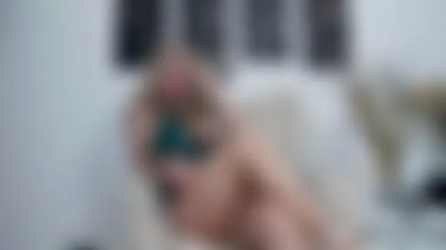 EmilyLoove: δωμάτιο απευθείας συνομιλίας