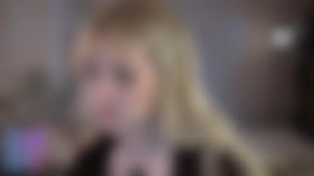 ELLIEJAY's Live Webcam Chat