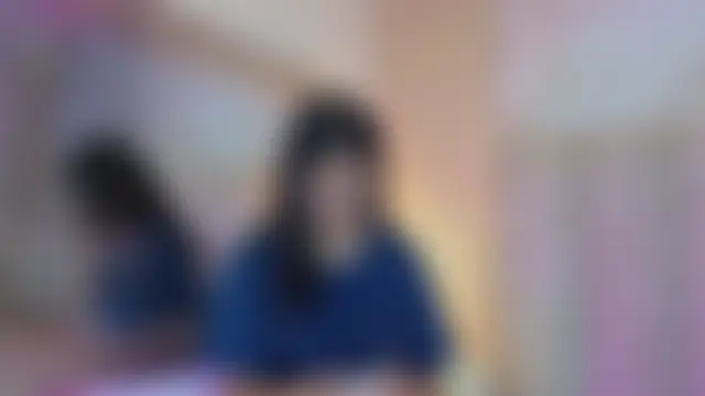 Alahia_Bloom – Naživo chatovacia miestnosť