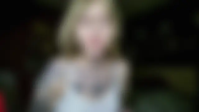 XXX chat uživo modela MessalinaOfficial