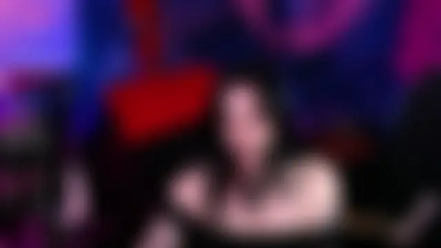 Pokój czatu na żywo – Edge_Doll