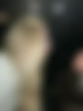 EllyNora XXX чат на живо