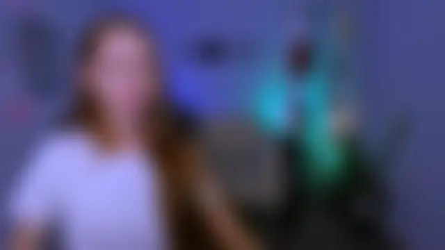 XXX chat uživo modela khloebeauty