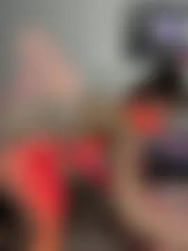 CurlyLara Live chatroom