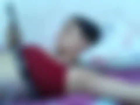 girl_tits élő XXX-chatje