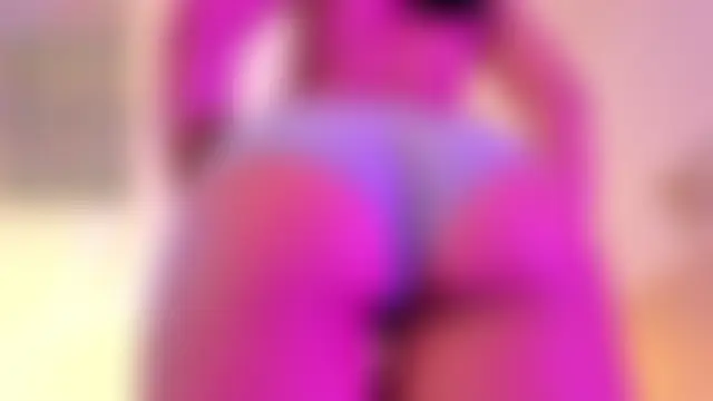 nina_joyce's Live Chat Room