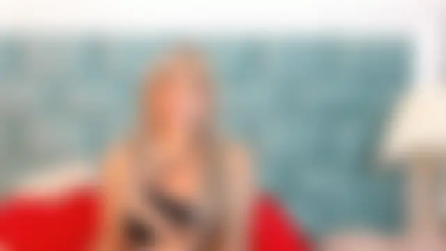 MiaMancini's Live XXX Chat