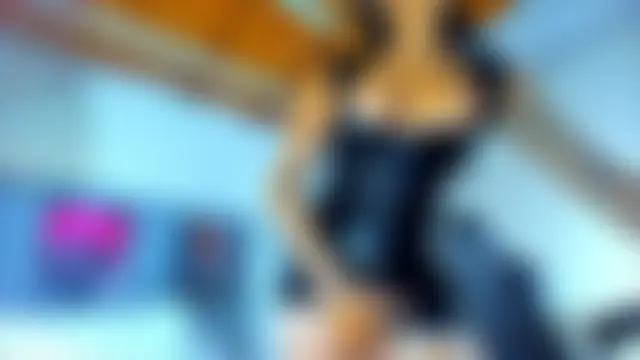 AlessiaMarcu- Adlı Modelin Canlı Sohbet Odası