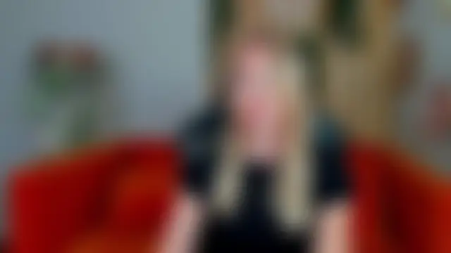 Chat XXX en directo de ElaraVoltage