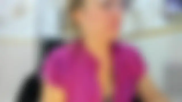 Chat +18 de alicee__mature ao vivo