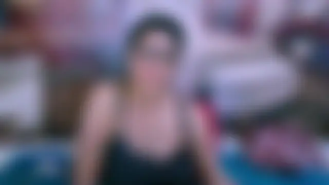 IndianAllure Adlı Modelin Canlı XXX Sohbeti