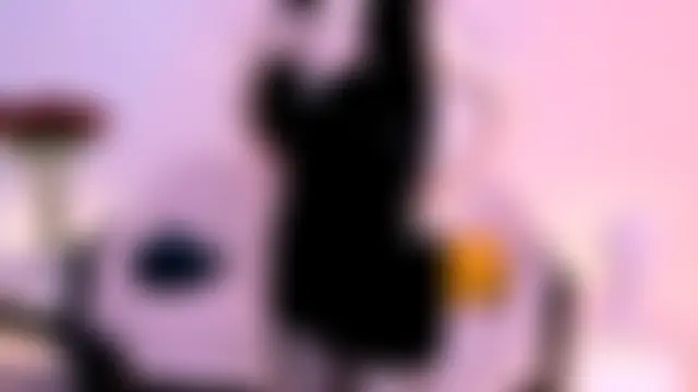 MonicaLowes' Live XXX Chat