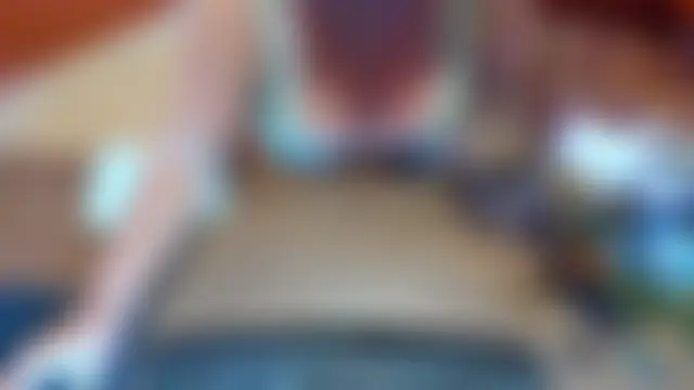 NikkiHolland Show in webcam