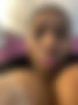 צ'אט XXX בשידור חי של Blackpinkylips2025
