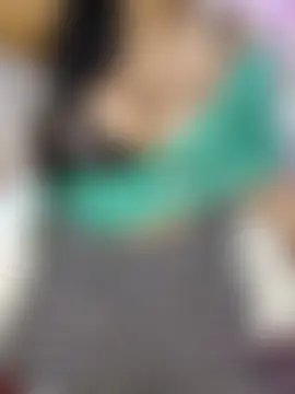 Curvy_Poojaのライブチャットルーム
