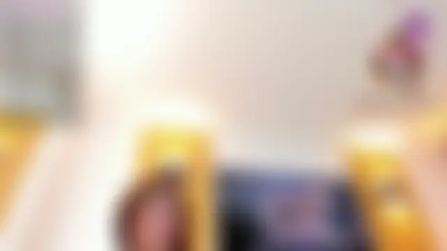 Andrea_zhang – Naživo chatovacia miestnosť