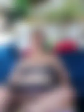 QueenPammy1 লাইভ চ্যাট রুম