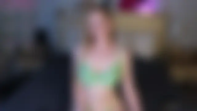 XXX chat uživo modela CharlotteDoe