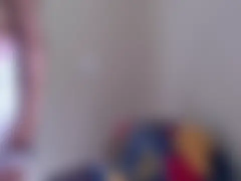 Chat +18 de Ladyzee25 ao vivo