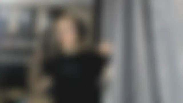 Adelinetre Adlı Modelin Canlı Sohbet Odası
