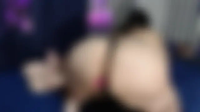 Sharlot_curvyのライブXXXチャット