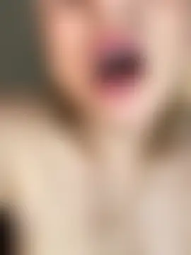 Adeline_1のライブXXXチャット
