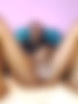 Roseberry23's Live XXX Chat