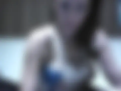 Zingara83 Show in webcam
