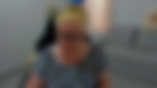 Frau_Marta লাইভ XXX চ্যাট