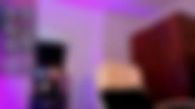 Živá chatovací místnost chloejones__