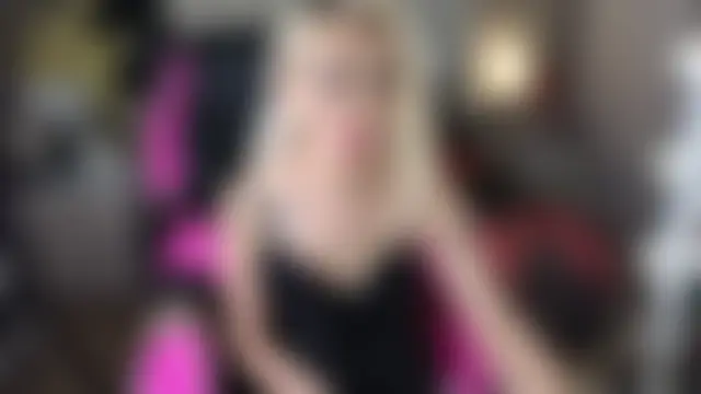 Chat soba uživo modela RoxalanaStar