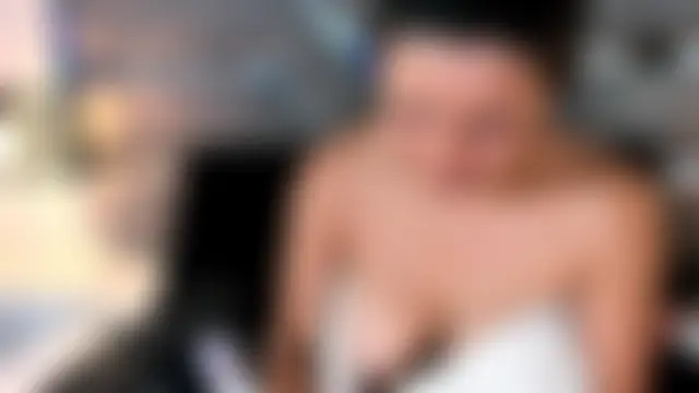 Slut_Milf_ Live chatroom
