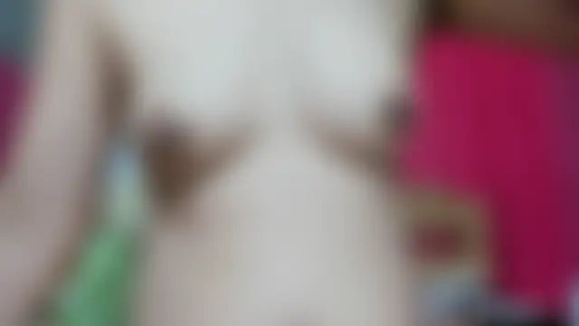 HotHornyClit4U Adlı Modelin Canlı XXX Sohbeti