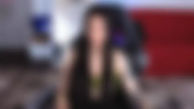 AnacondaOnn Adlı Modelin Canlı XXX Sohbeti