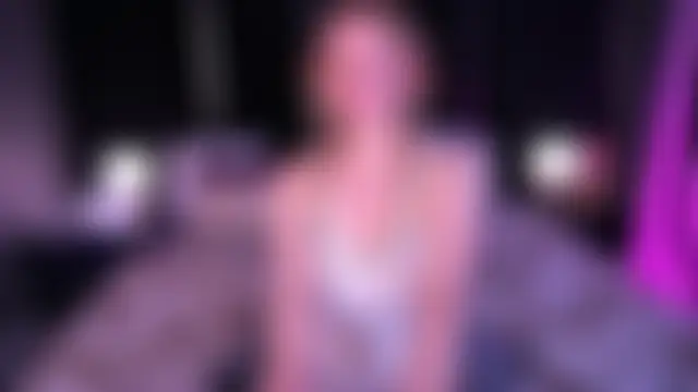 Show modela LylaYeess na web-kameri