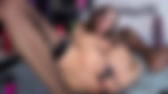 חדר צ'אט בשידור חי של kittyy25