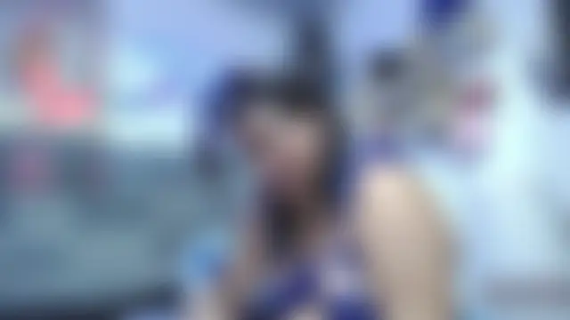 XXX chat uživo modela Sharloth_milf