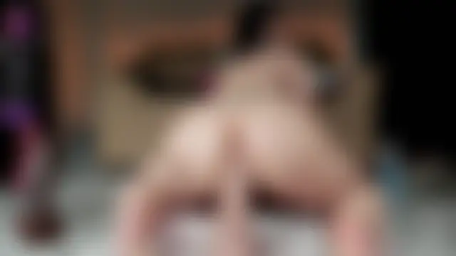 Th3Qu33n0fBigg3st – Naživo XXX chat