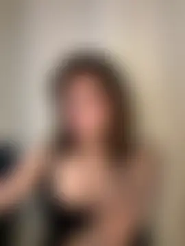 Angellique_23x Adlı Modelin Canlı Seks Kamerası Şovu
